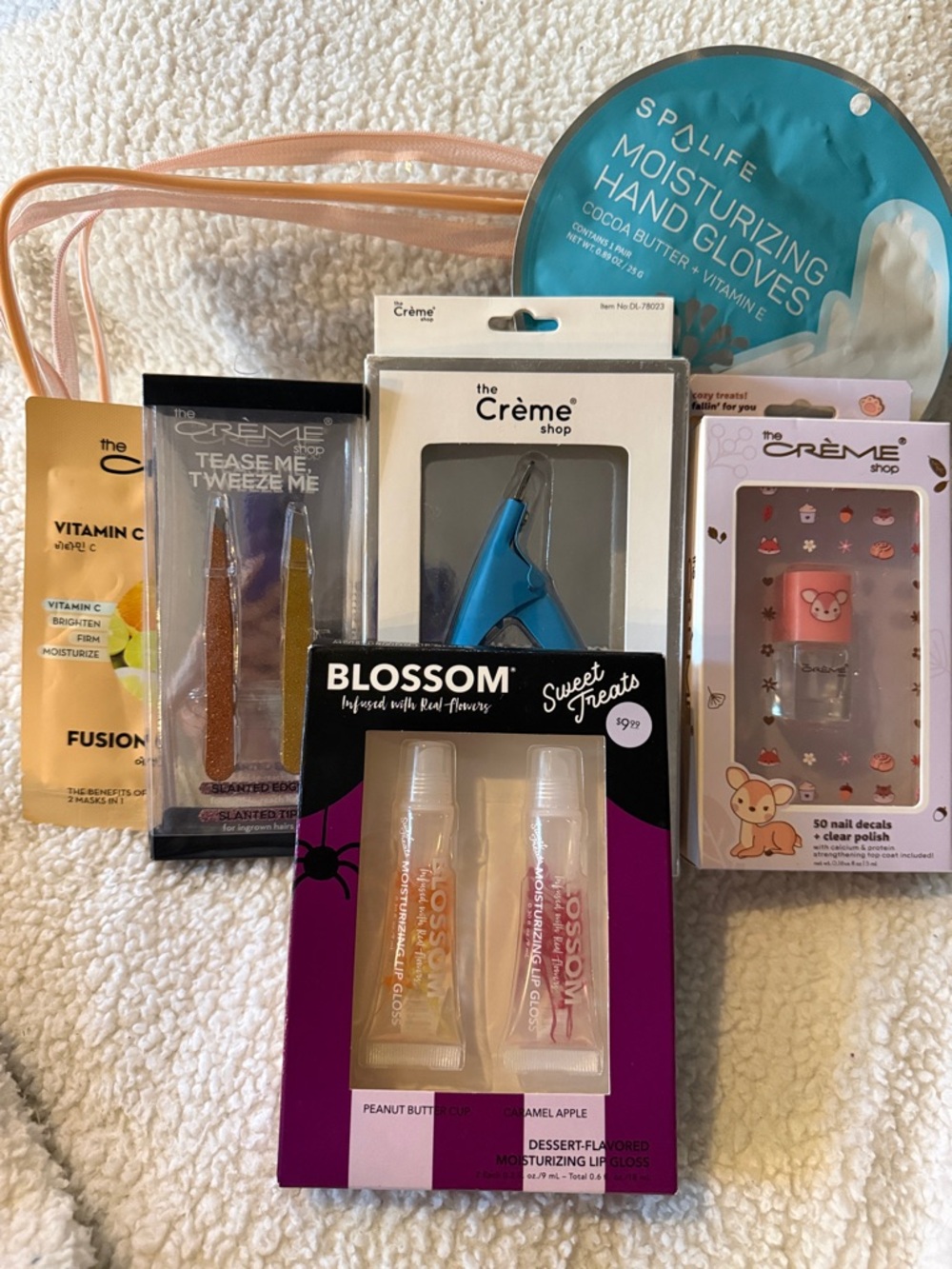 The Crème Shop Blue Cuticle Nipper & Assorted Pink Beauty Set